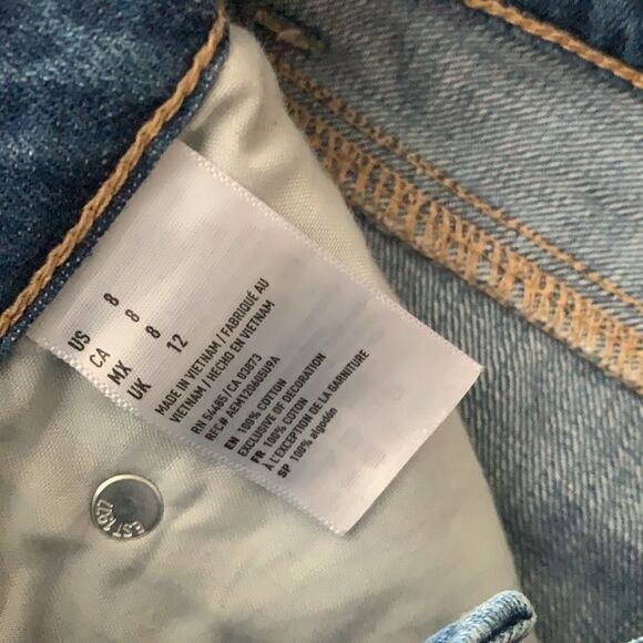 EUC WOMEN’S SIZE 8 AMERICAN EAGLE DISTRESS TOMGIRL SHORTIE JEAN SHORTS - Picture 8 of 9